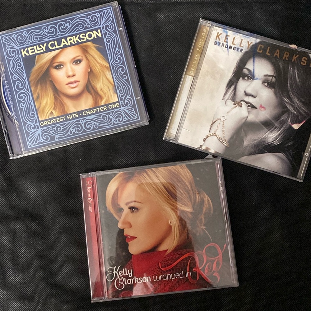 Kelly Clarkson set of 3 CD’s Greatest Hits Chapter 1, Stronger, Wrapped in Red